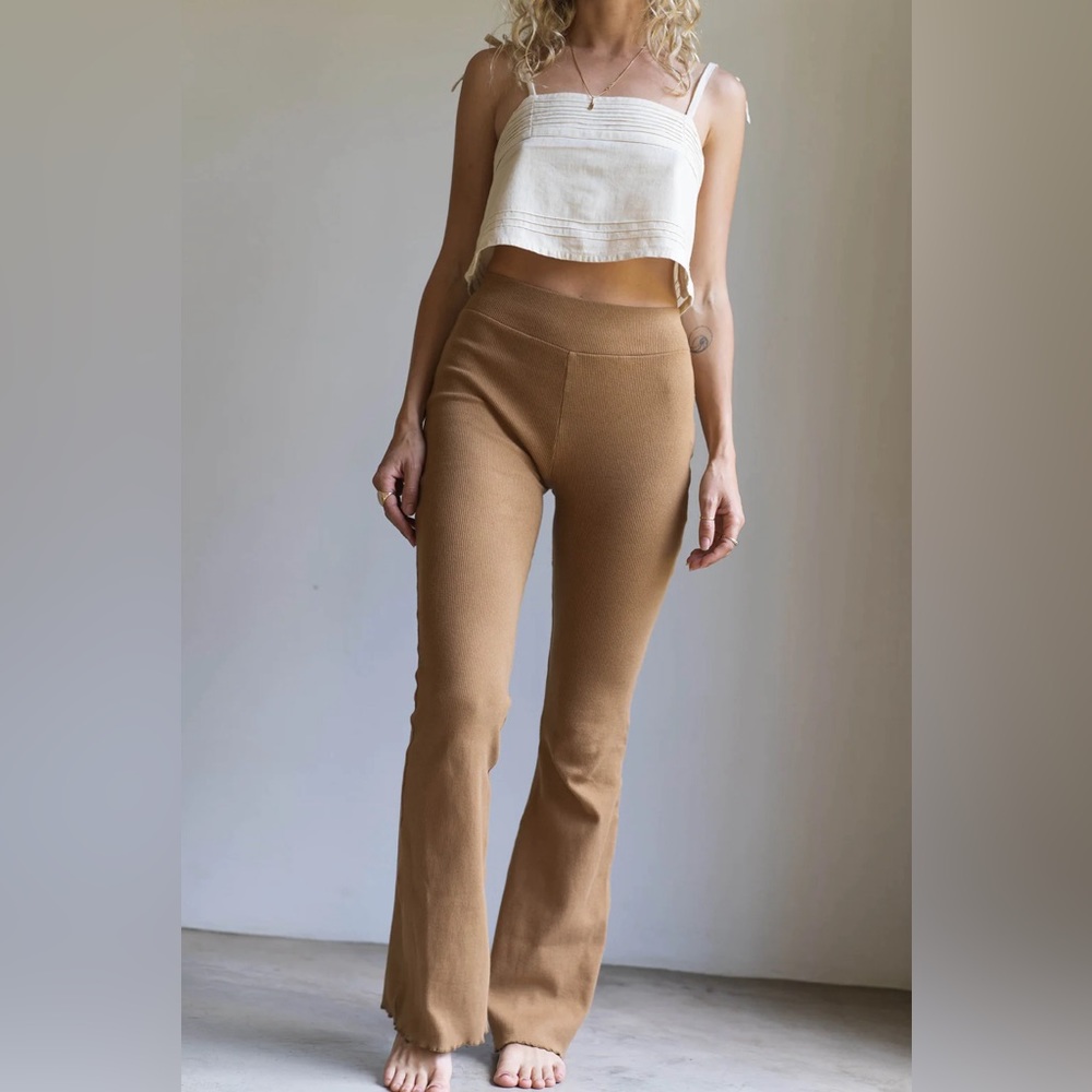 Ayra pant arraei collective